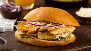 Torta Chilaquilex con Pierna de Cerdo