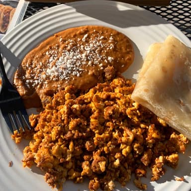 Huevo con chorizo