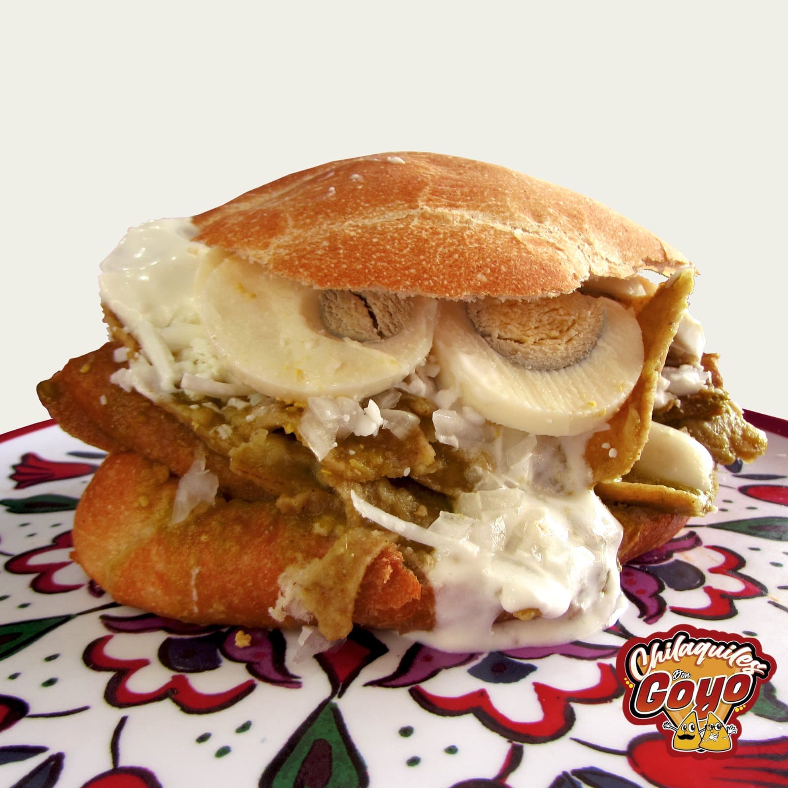 TORTA DE CHILAQUILES CON HUEVO