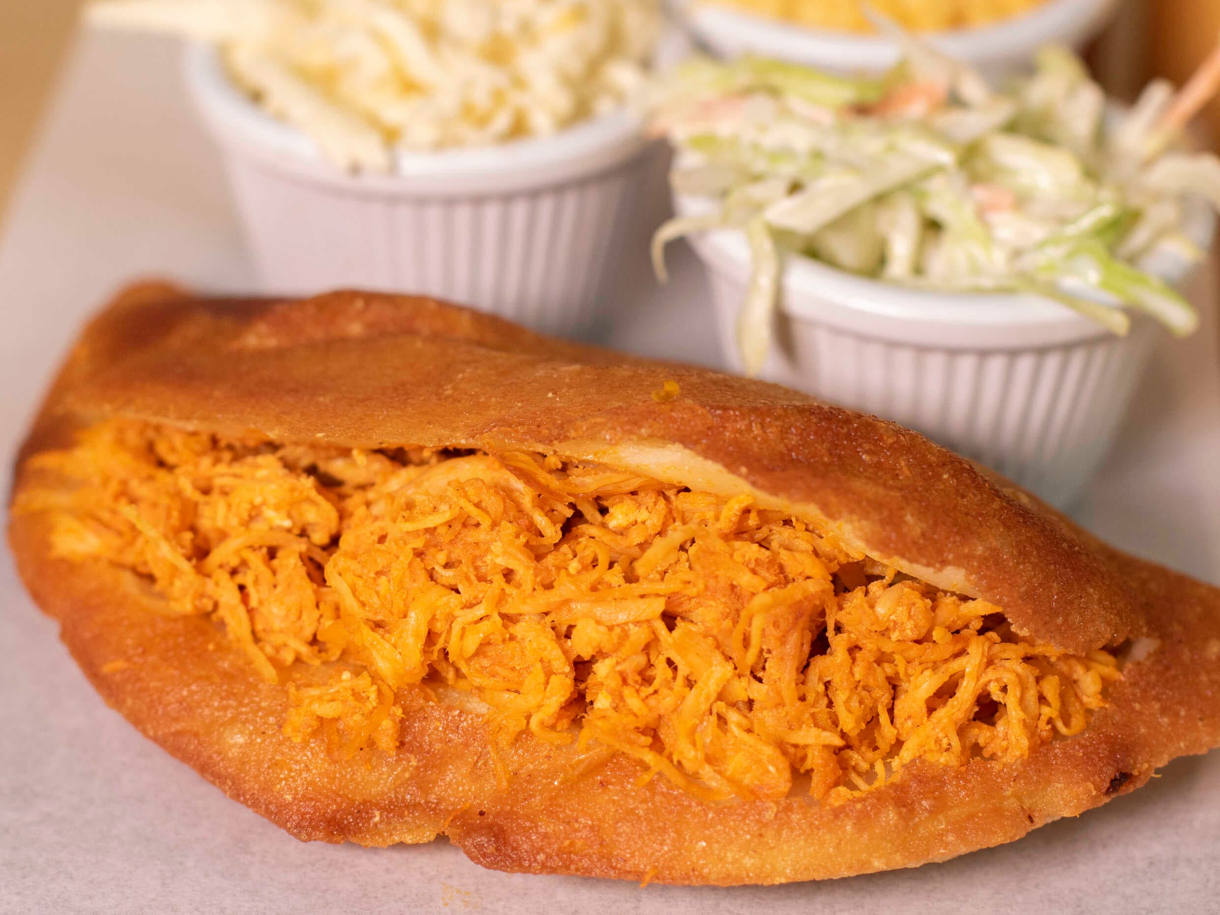 Empanada de Pollo Arreglada