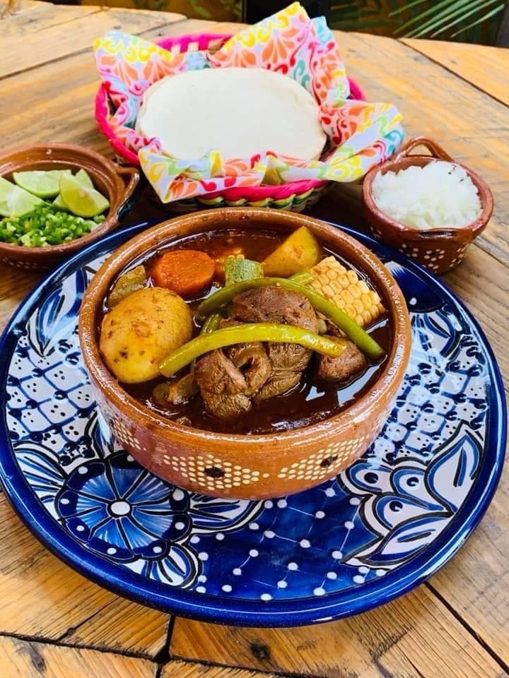 Caldo de Res
