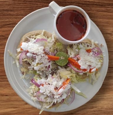 3 Gorditas de Res Y/o Pollo