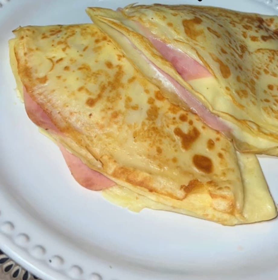 Crepas Jamón y Queso Crema