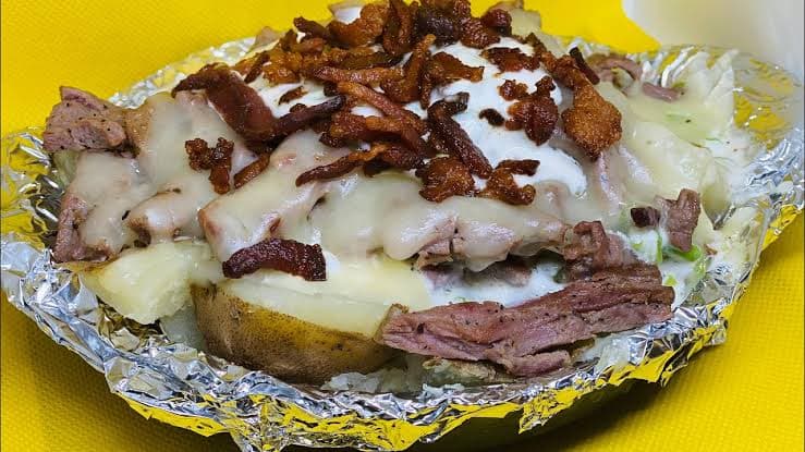 Papa Rellena de Asada