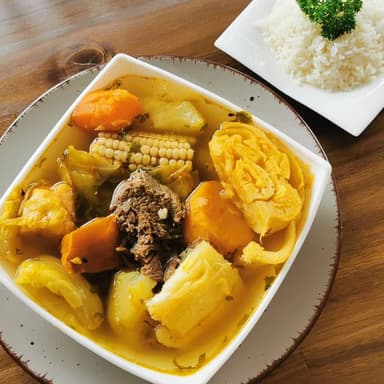 Olla de Carne + Refresco