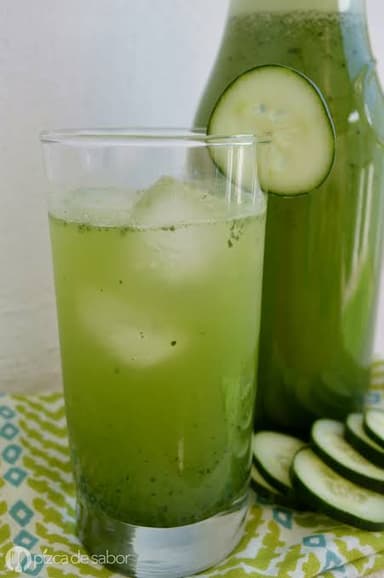 Agua de Pepino con Limón Litro