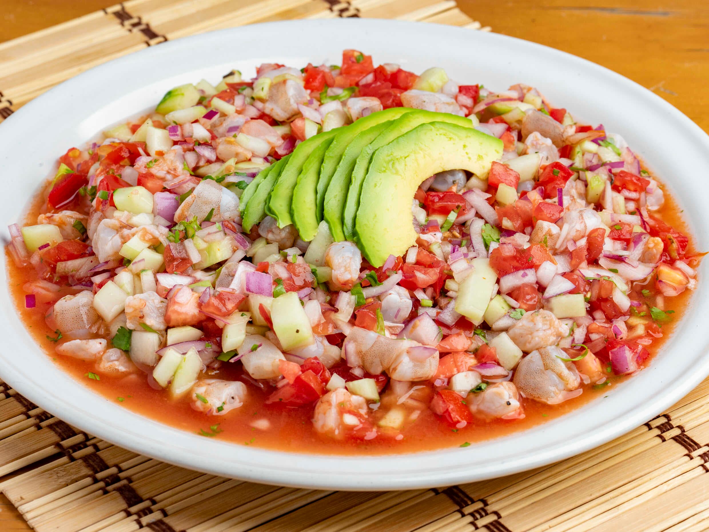 2 Tostada de Ceviche de Camarón + 1 Limonada