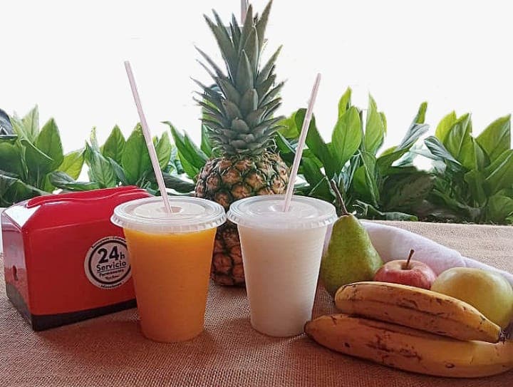Jugo Natural en Leche Vaso 16 Onz.
