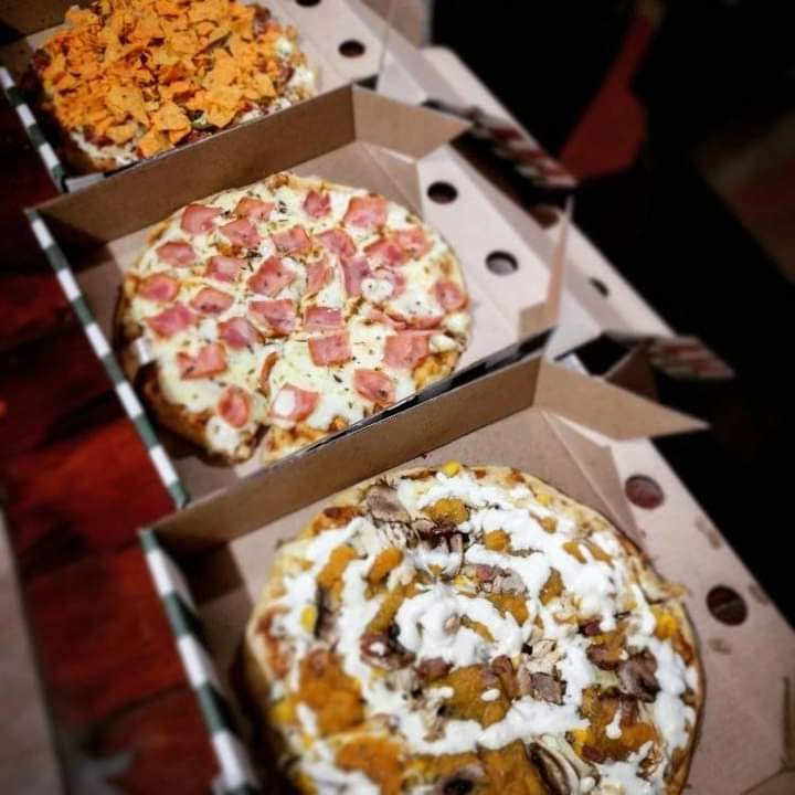 Pizza Especial Personal Boloñesa 4 Porciones