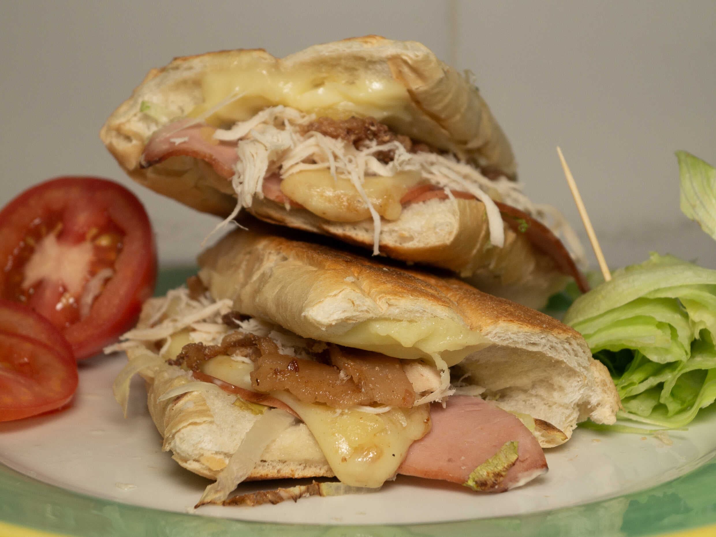 Sándwich Carnudo