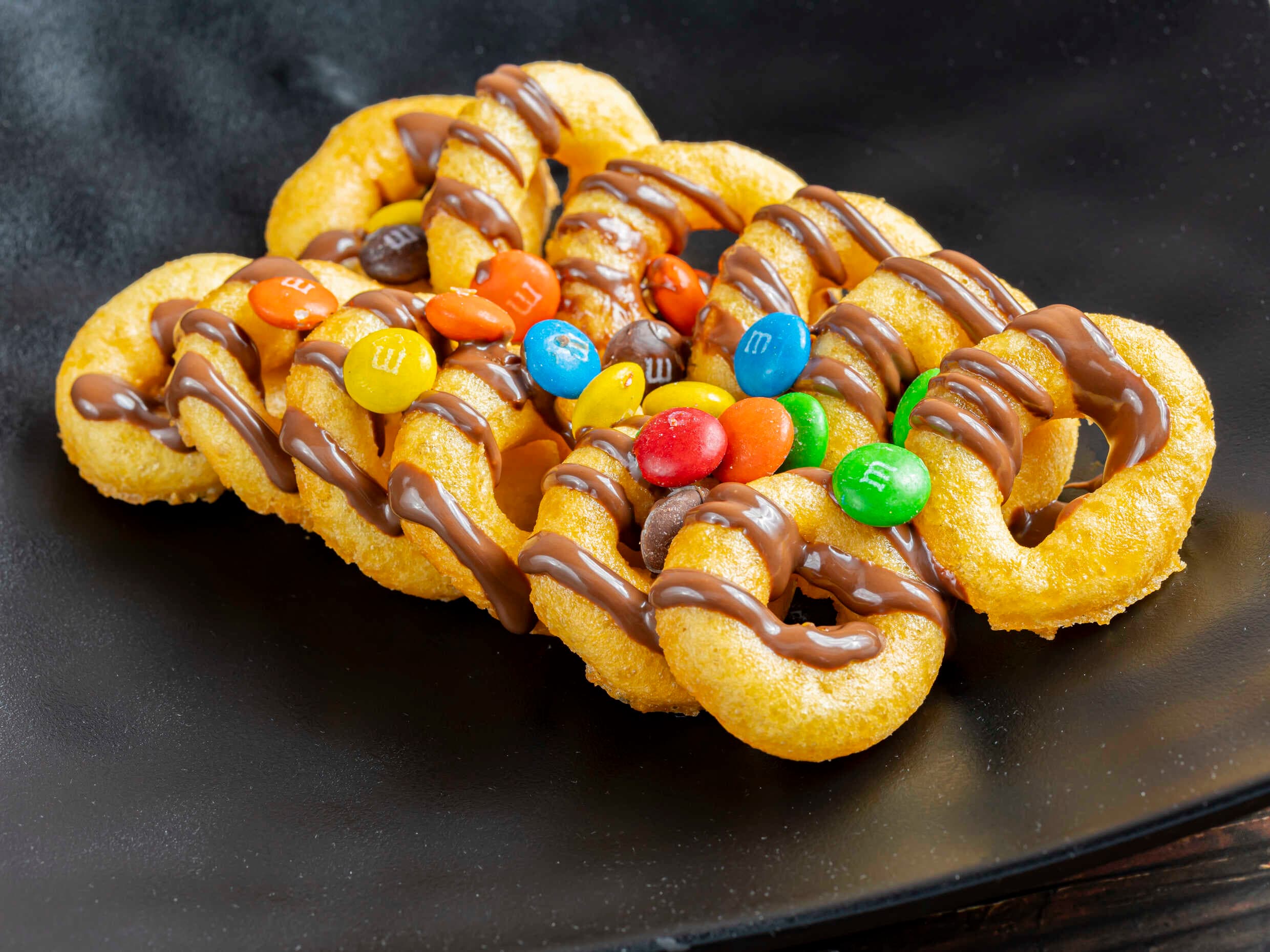 Docena de Donas con Nutella y M&M