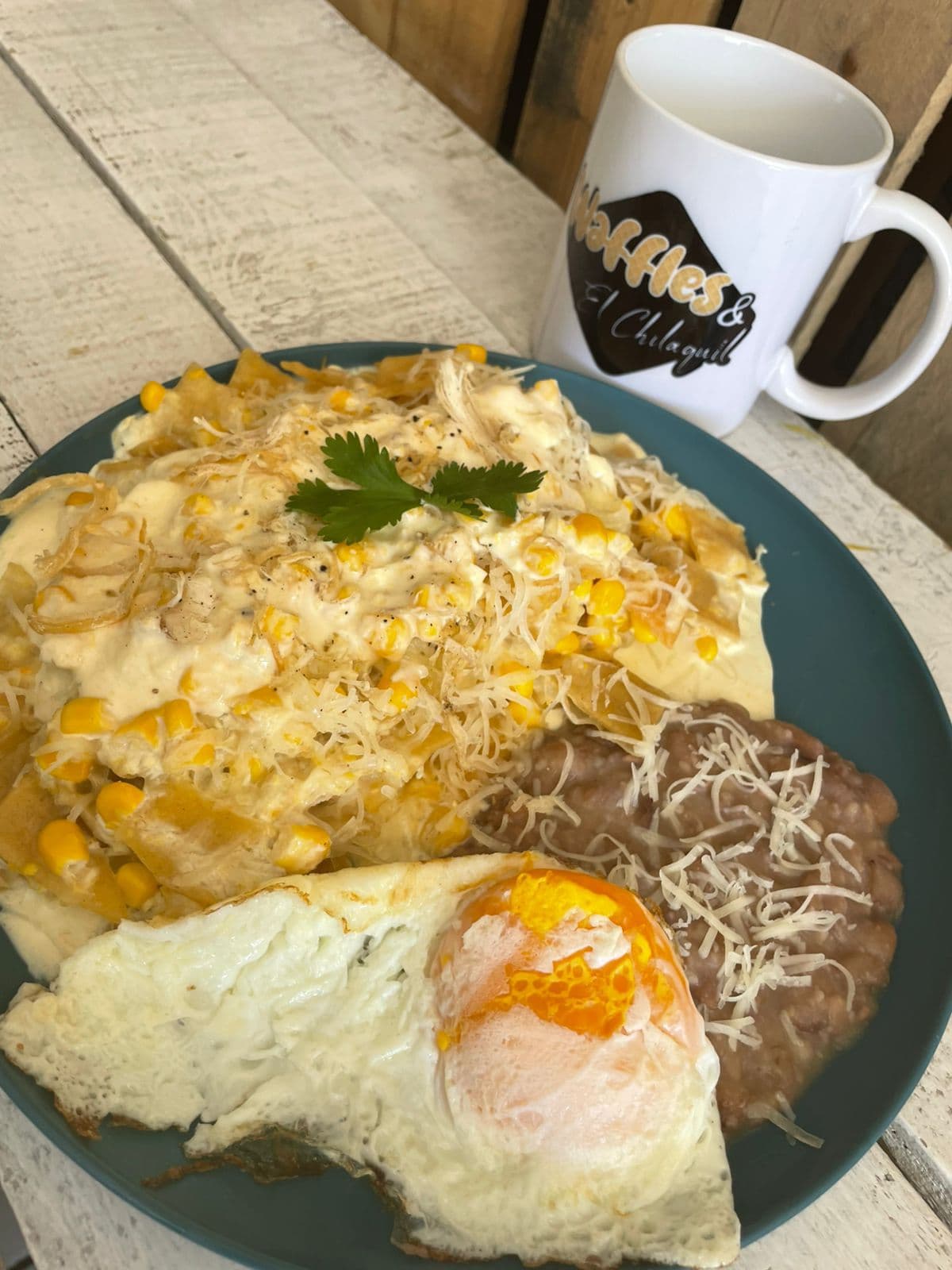 Chilaquiles con Huevo Elote-Habanero
