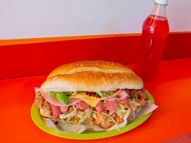 TORTA CUBANA + AGUA DE FRUTA