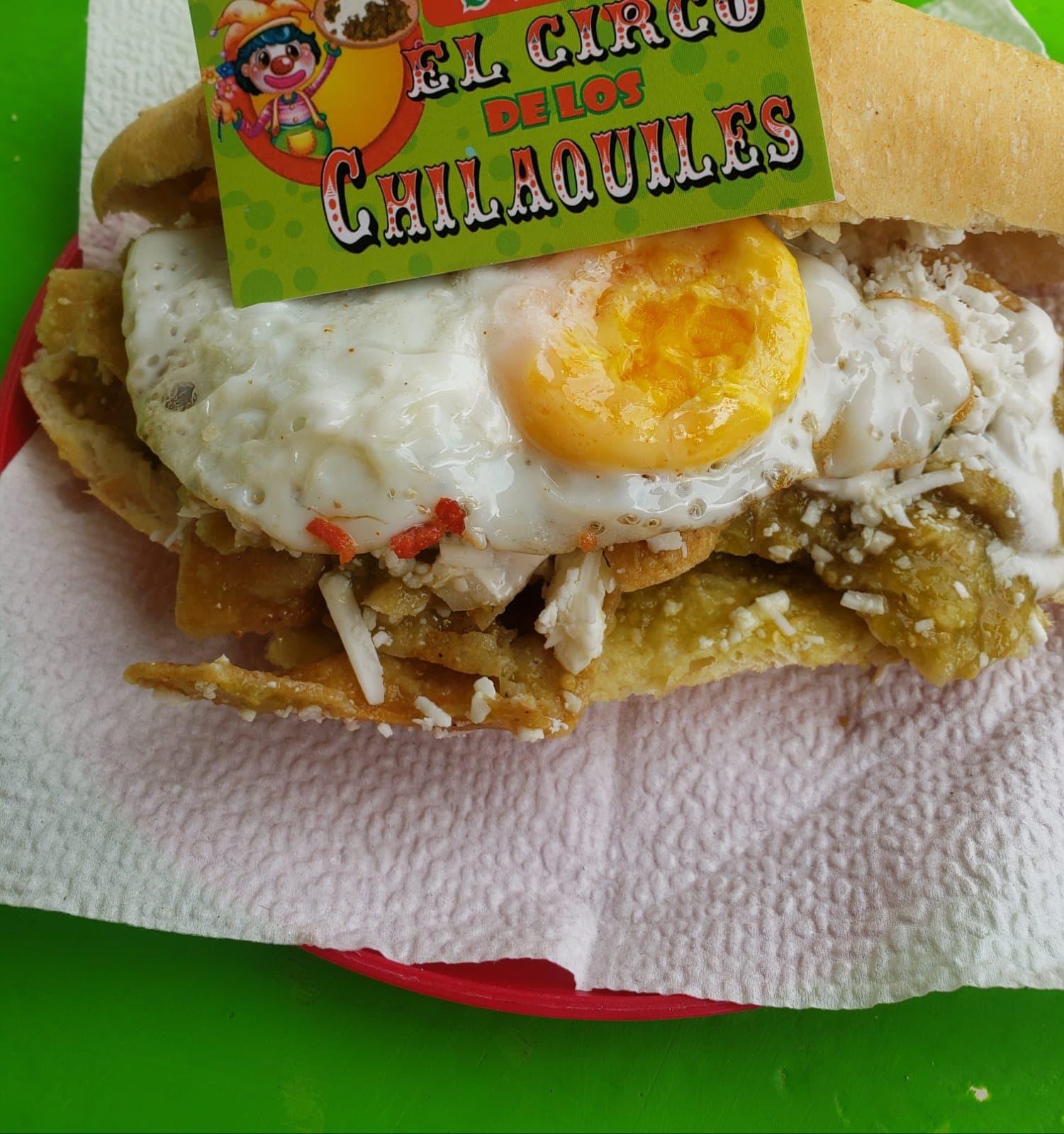Torta de Chilaquiles con Huevo