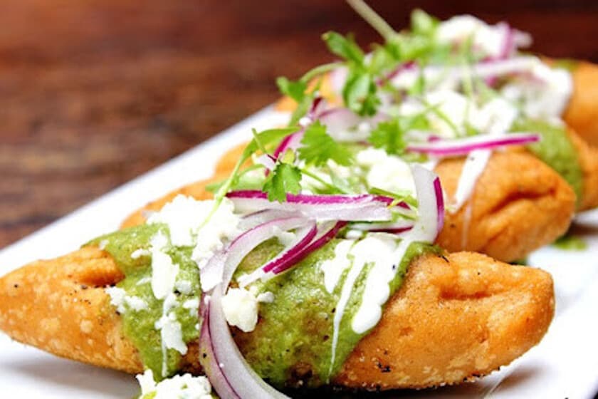 Molote de Mariscos