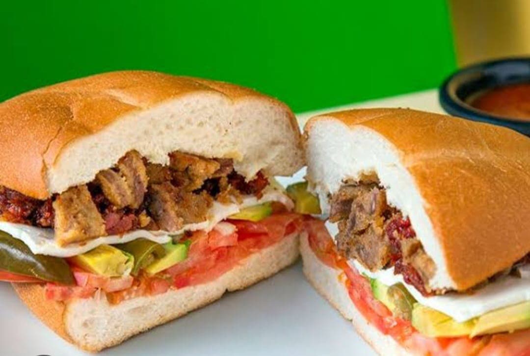 Torta de Guisado de Chicharrón Prensado
