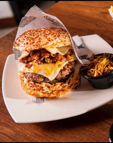 Hamburguesa de la U con Tocineta