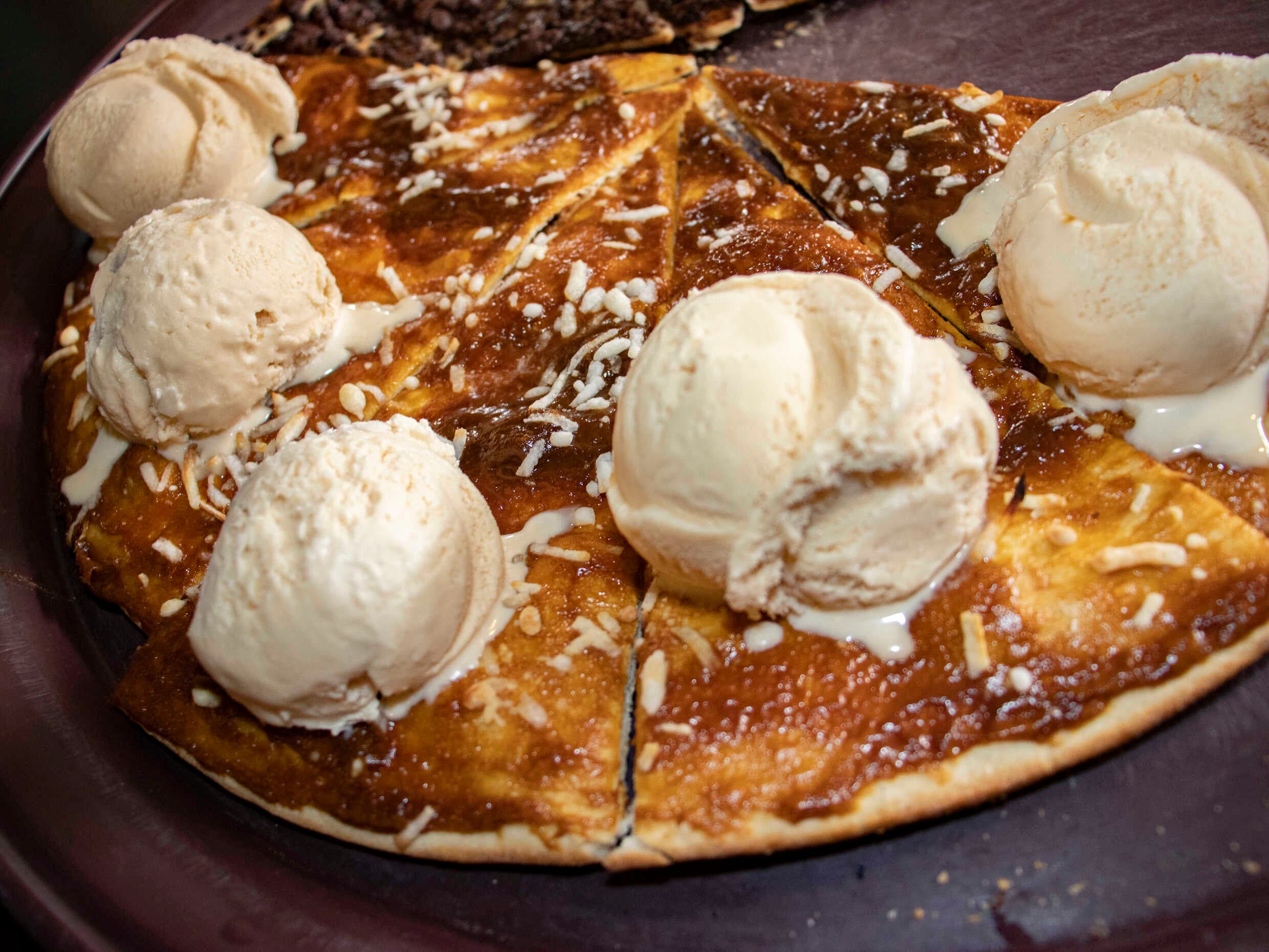 Pizza Cajeta Helado