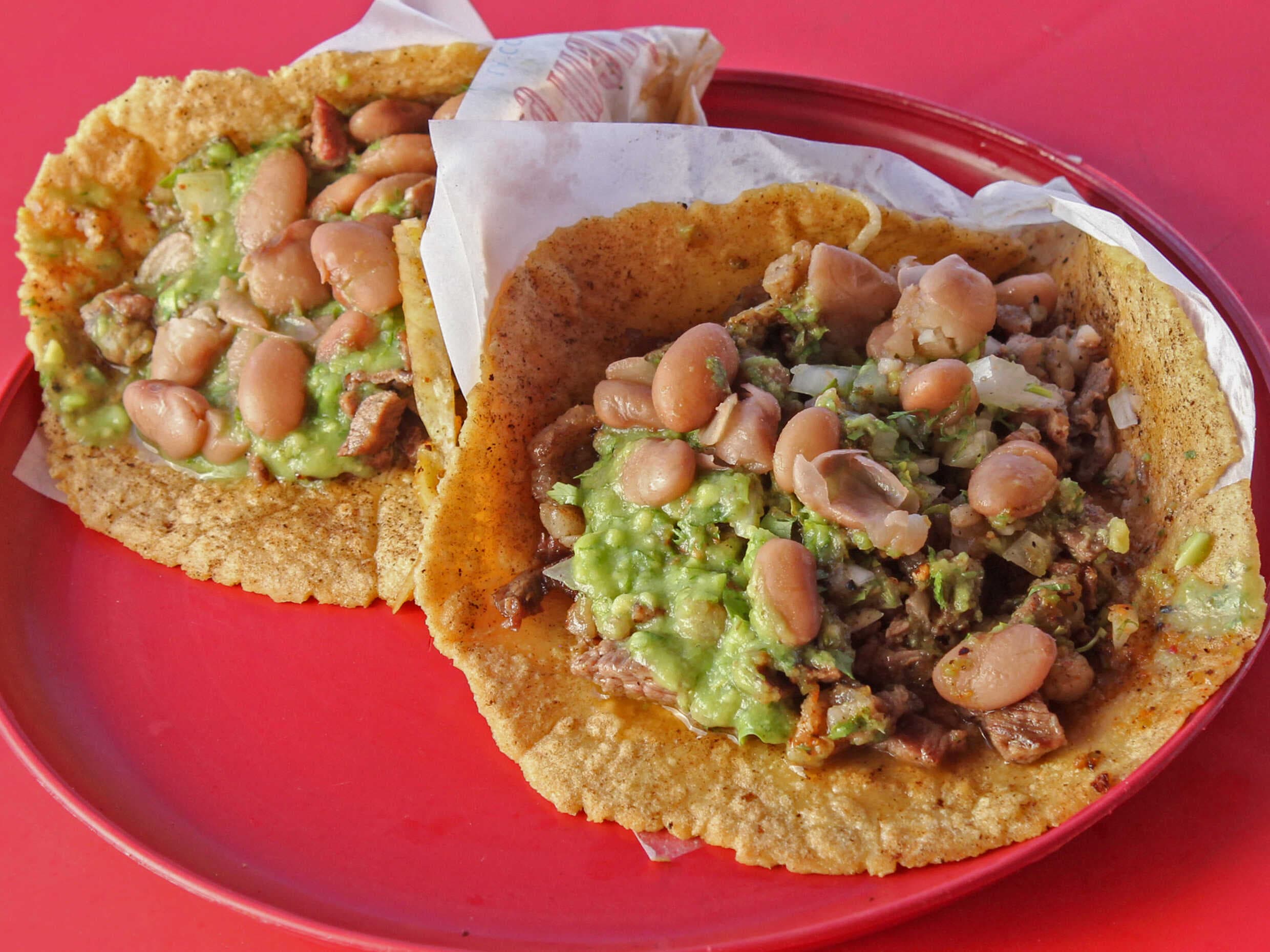 Taco asada maíz hecha a mano