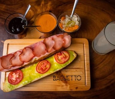 Baguette Lomo Embuchado
