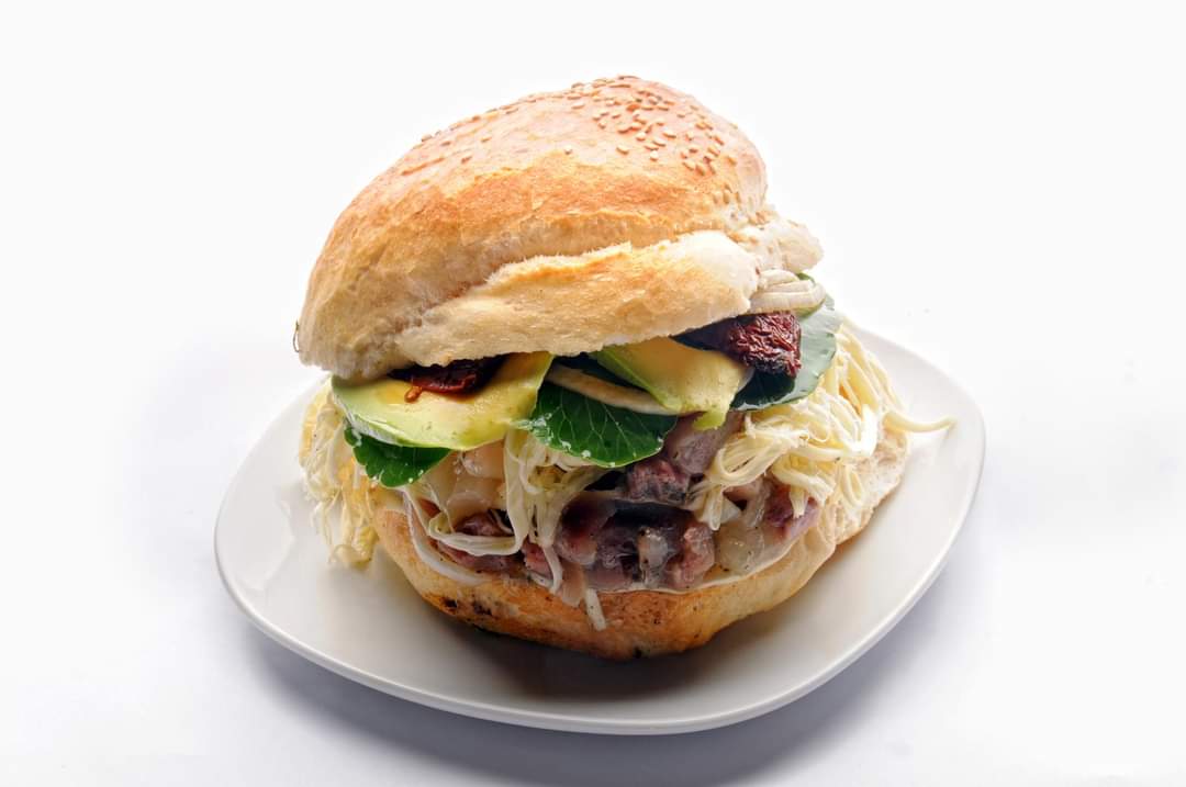 Cemita de Carnitas