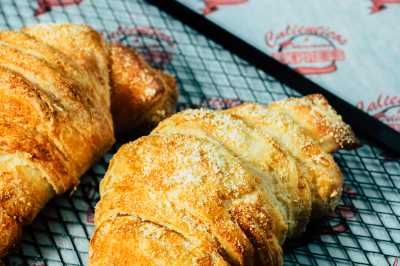 Croissant Queso