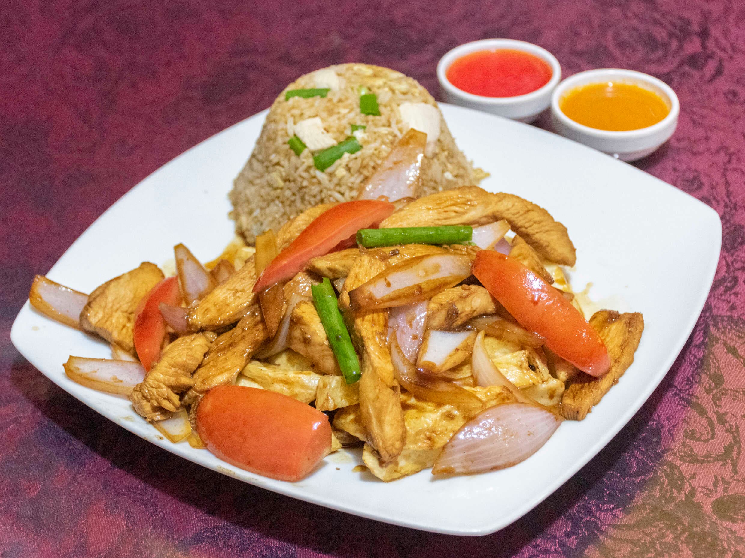 Pollo Saltado