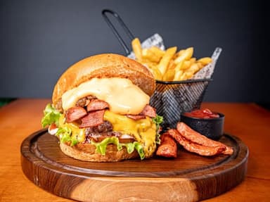 Combo Hamburguesa Krusty ranchera + papas + bebida