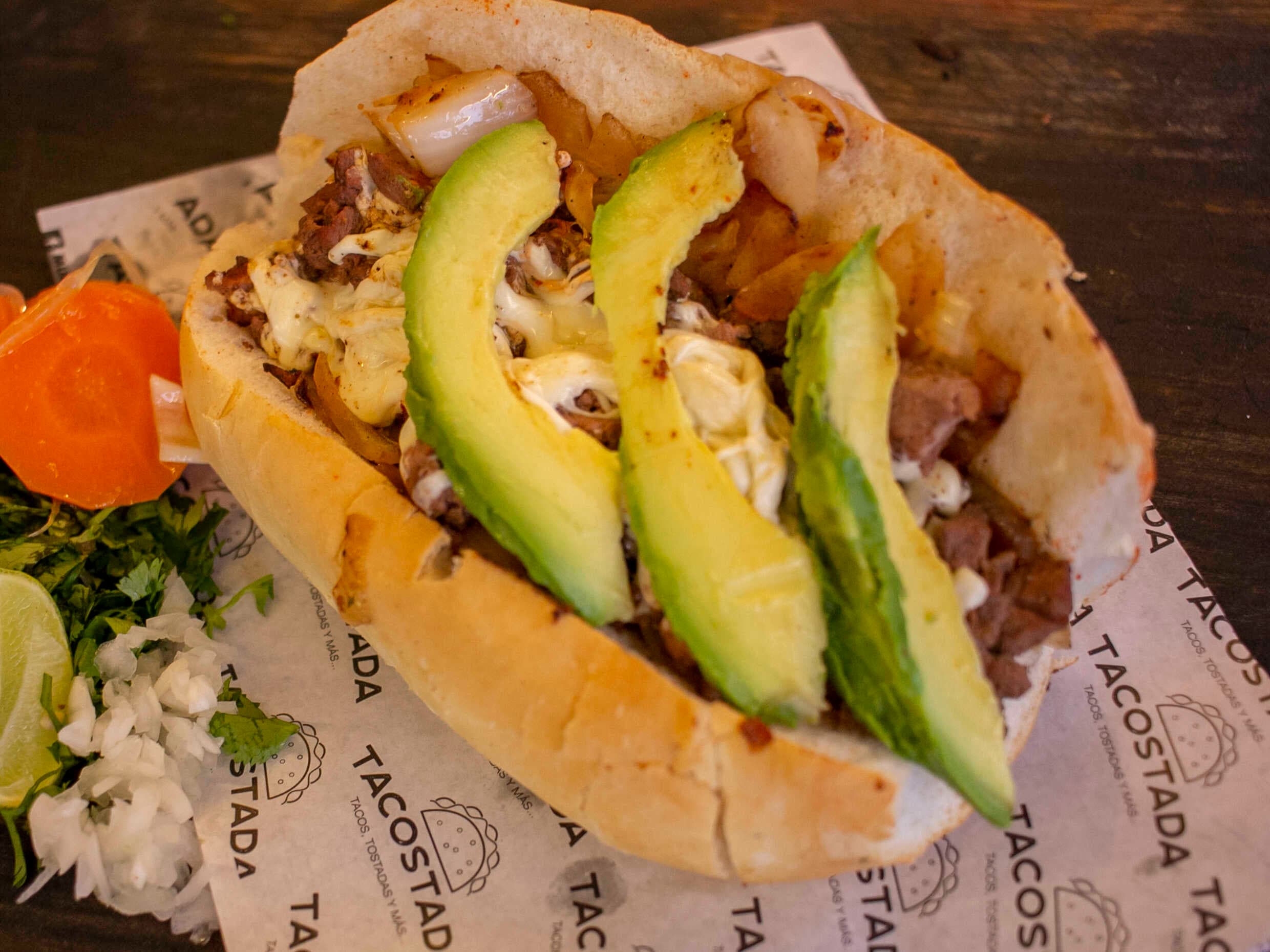 Torta de Alambre con Queso.