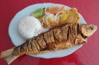 Comida con Bocachico Frito de 400 g