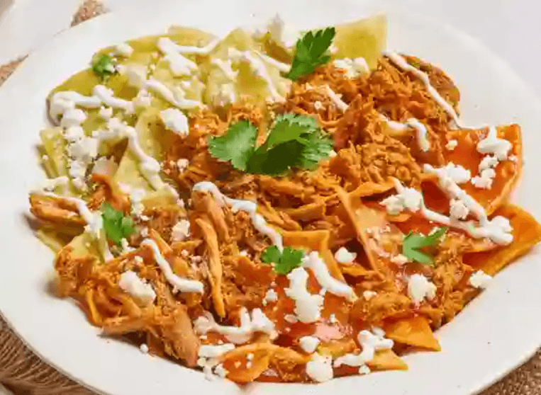 Chilaquiles Mixtos con Pollo