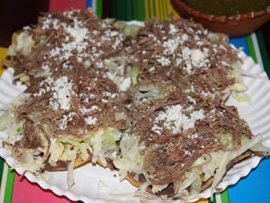 Tostada Grande de Carne de Res
