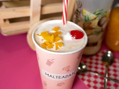 Combo 2 Malteadas de Piña Colada Agrandado!