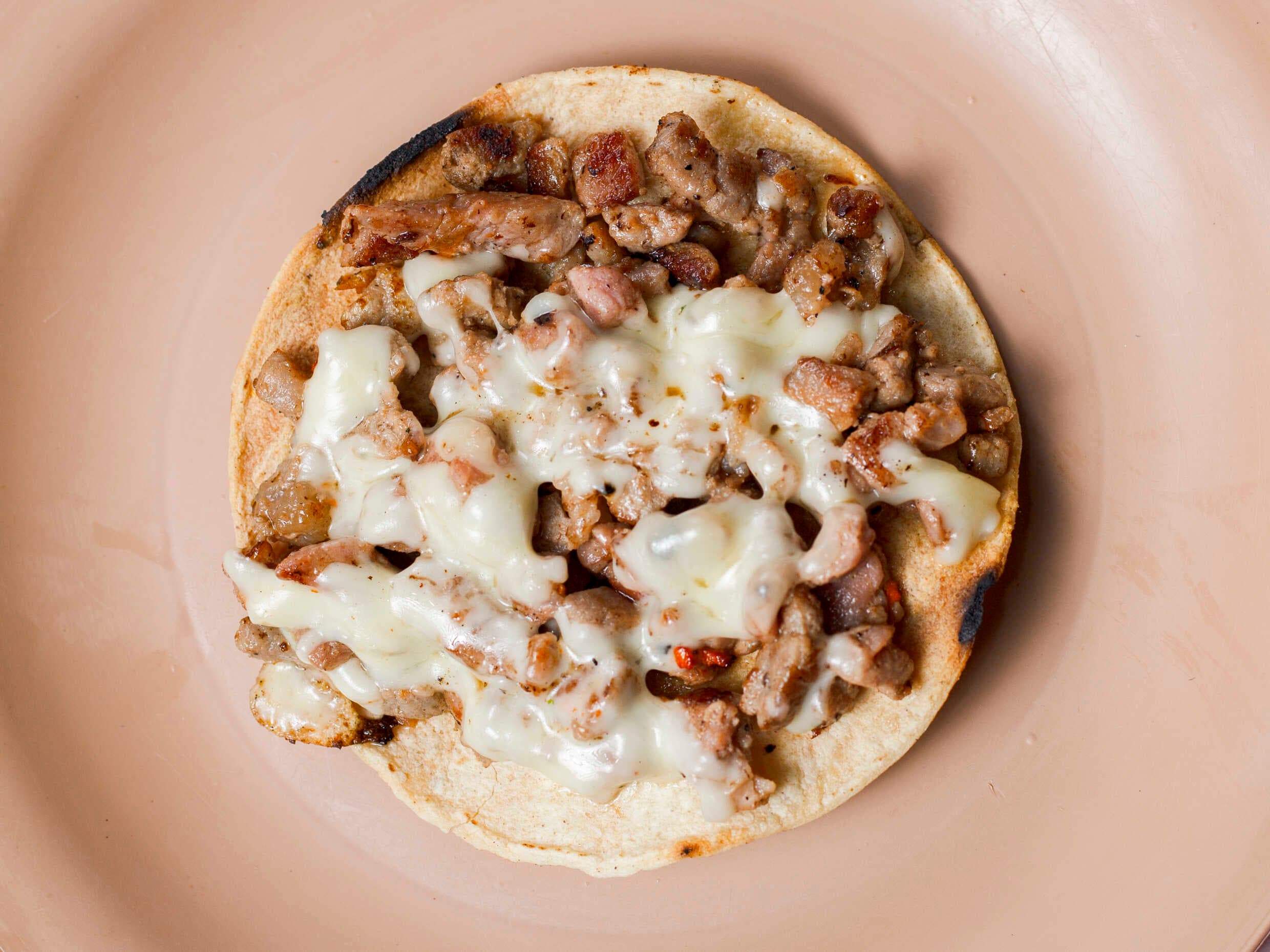 Taco de Carne Asada de Res Tortilla de Maíz Queso