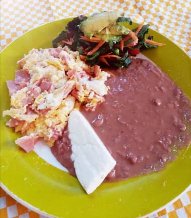 Huevos con Jamón