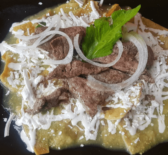 Chilaquiles con Bistec