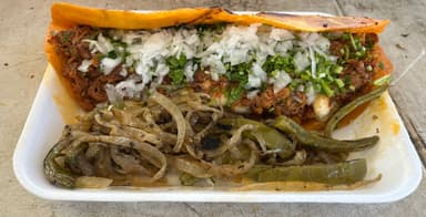 3 Tacos Birria + 1 Refresco (Promo Lunes)