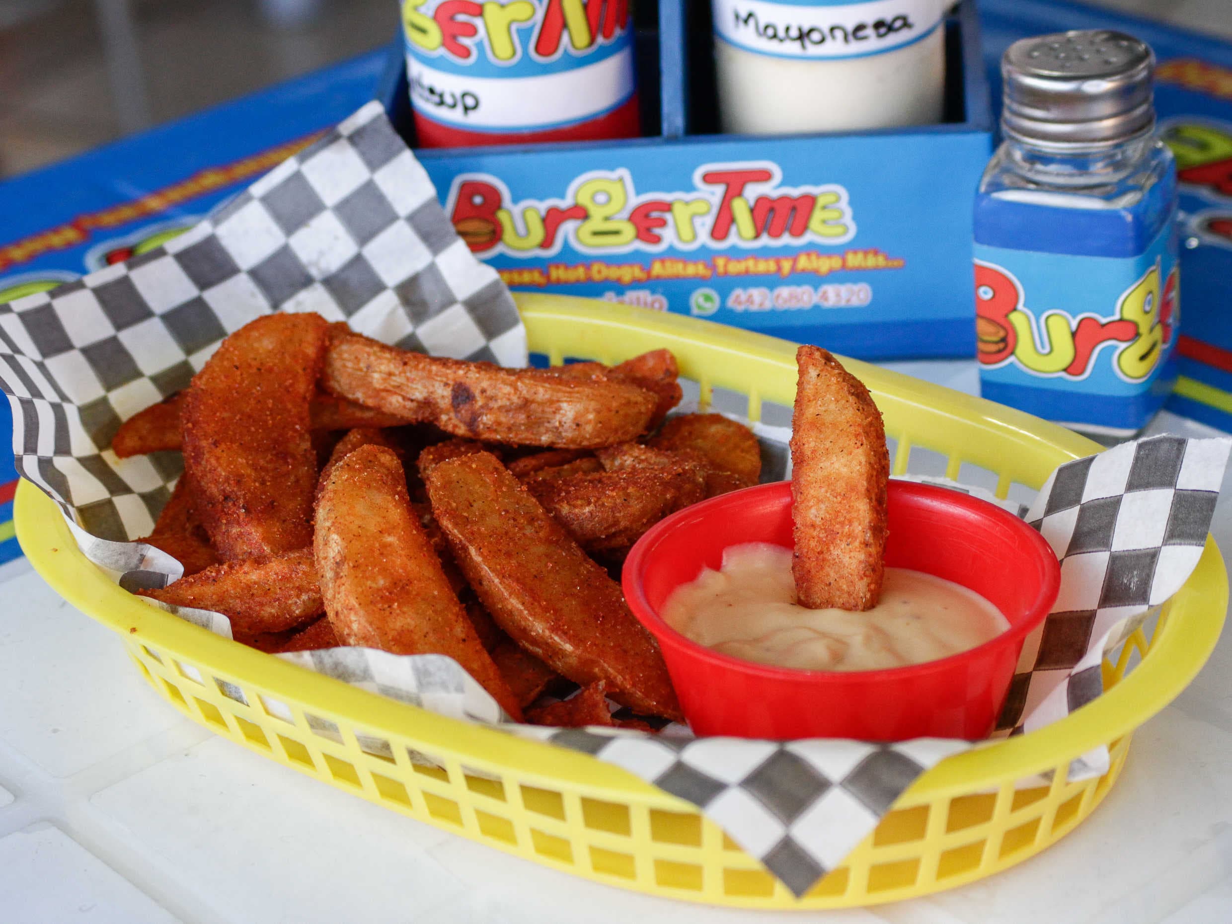 Orden Papas Gajo con Queso Cheddar