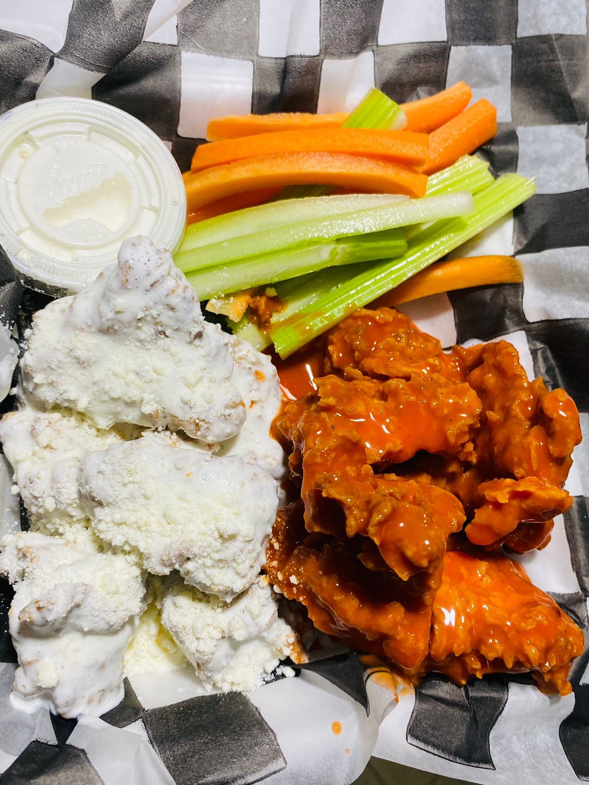 8pz de Boneless con Agua Ciel