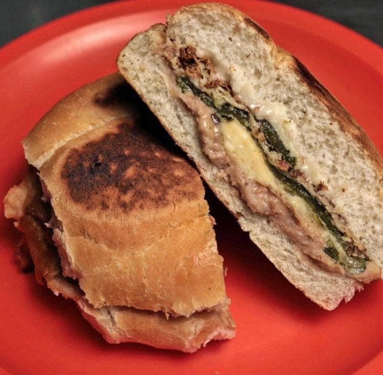 Torta de chile relleno