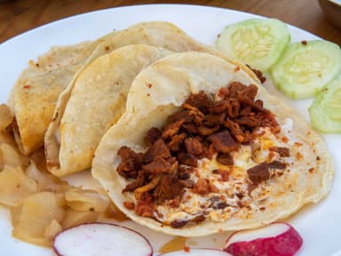 TACO DE ADOBADA CON QUESO