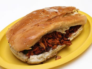 Torta de Cochinita con Quesillo