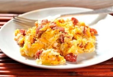 Huevos con Chorizo