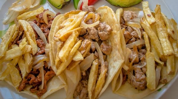 3 Tacos + Bebida
