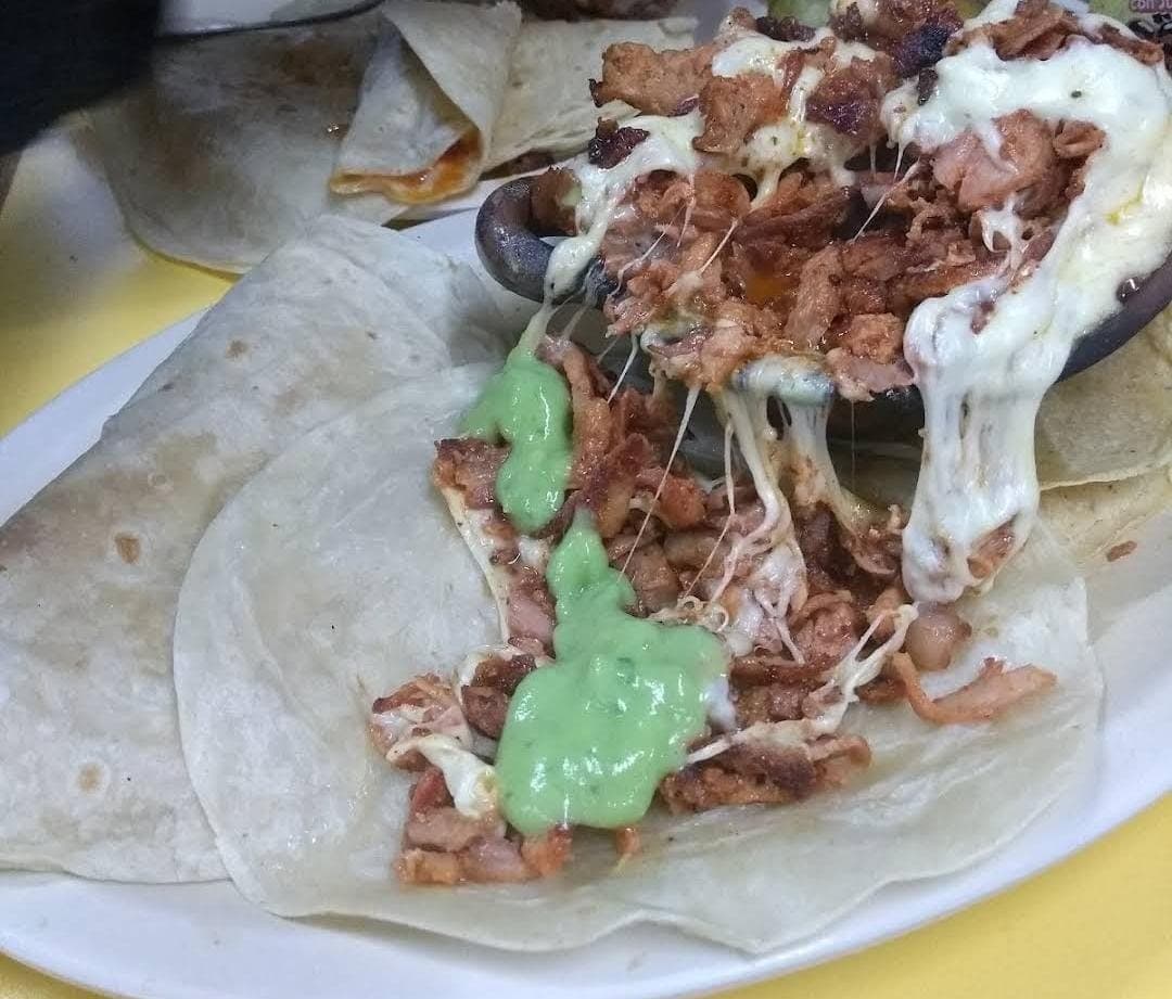 Queso con Arrachera