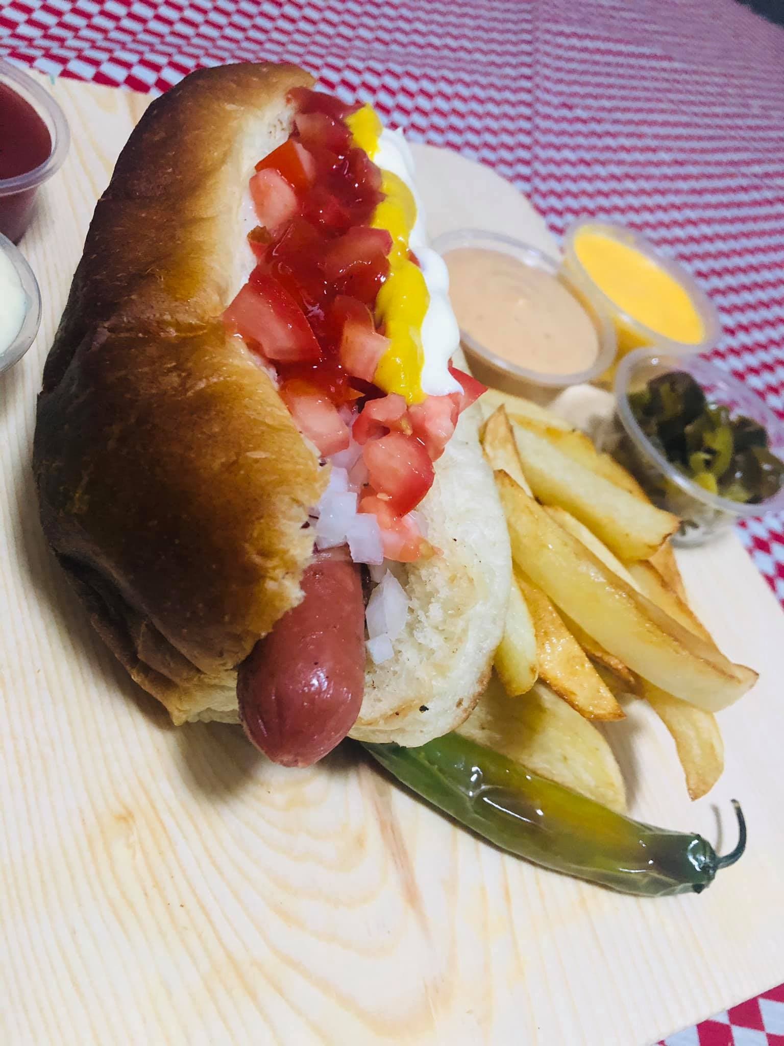 Hot Dog Sonorense con Papas Fritas