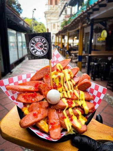 Salchipapas