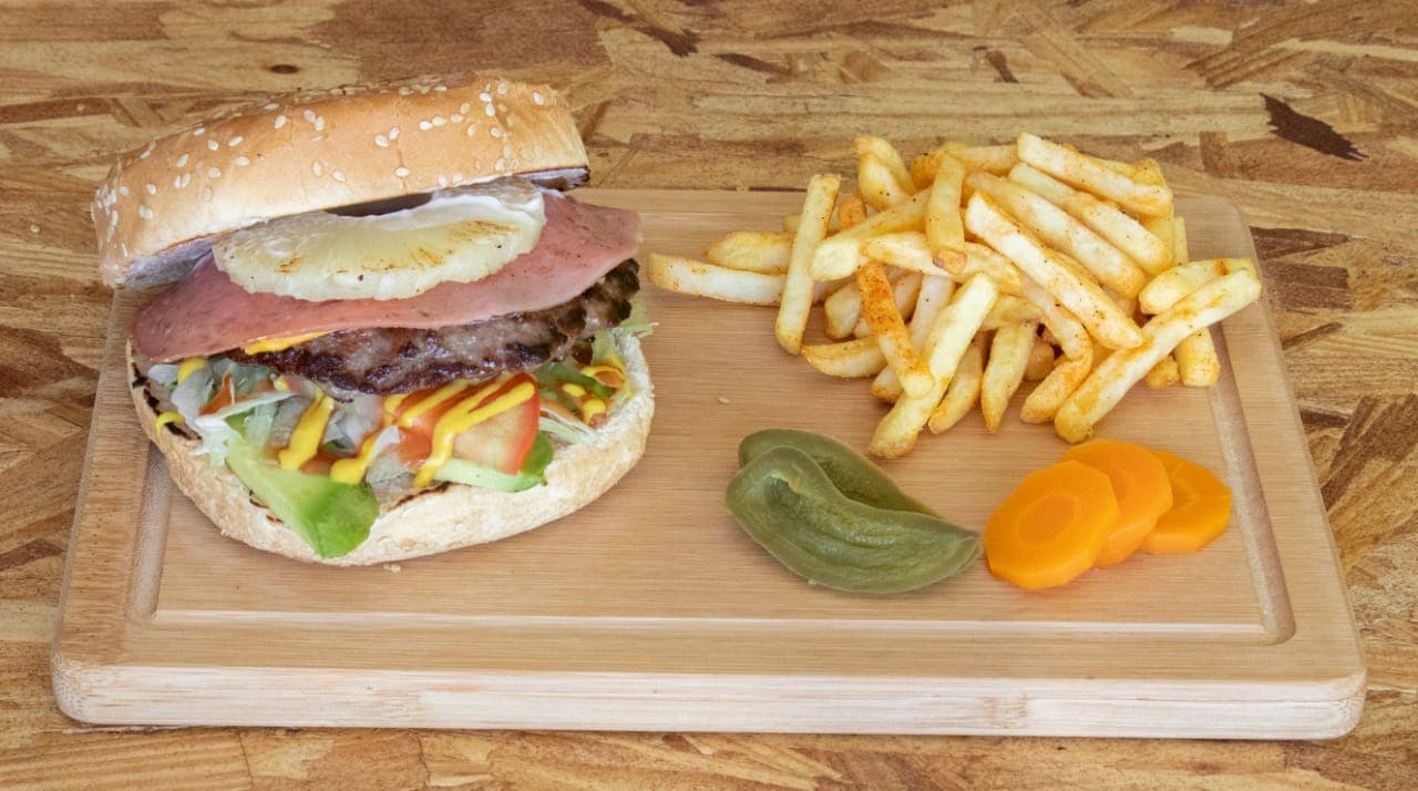 Burger de Piña con Papas