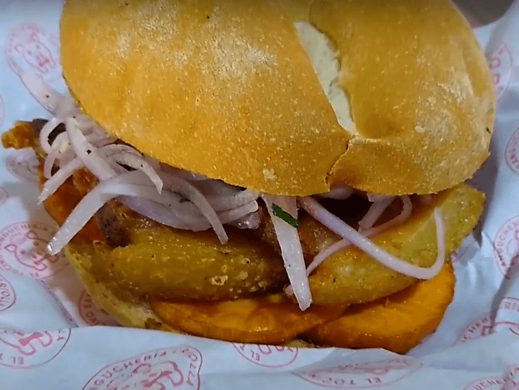 Pan con Chicharrón