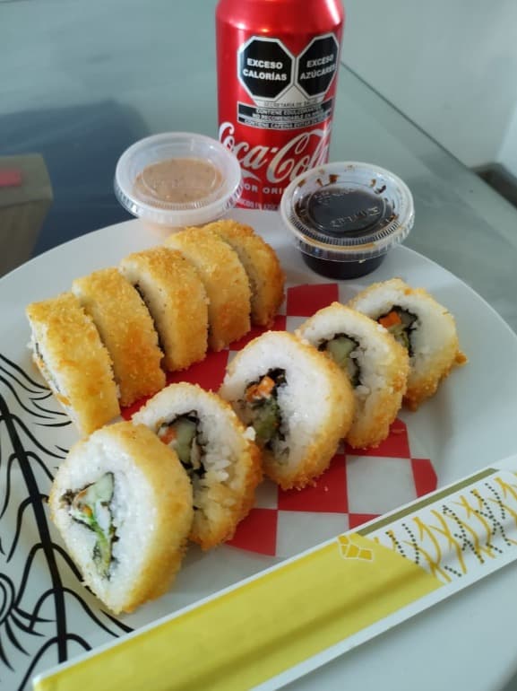 3 Sushi a elegir + 3 Pepsi + 1 Yakimeshi